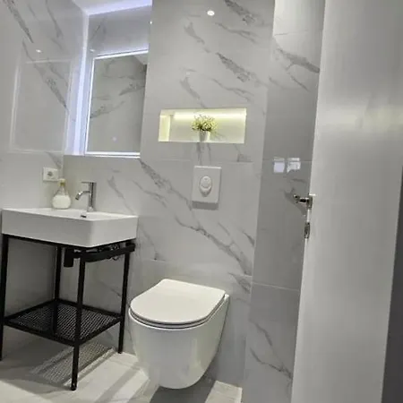 Center Apartment